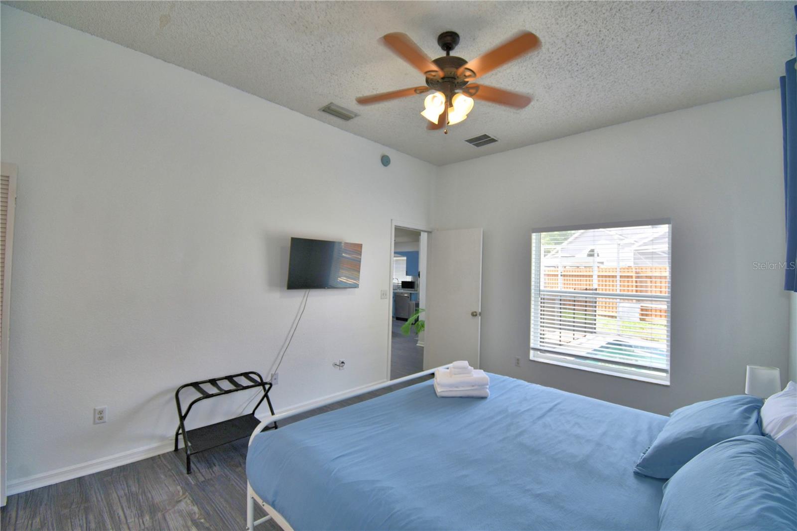 2935 Dickens Cir Property Photo 40