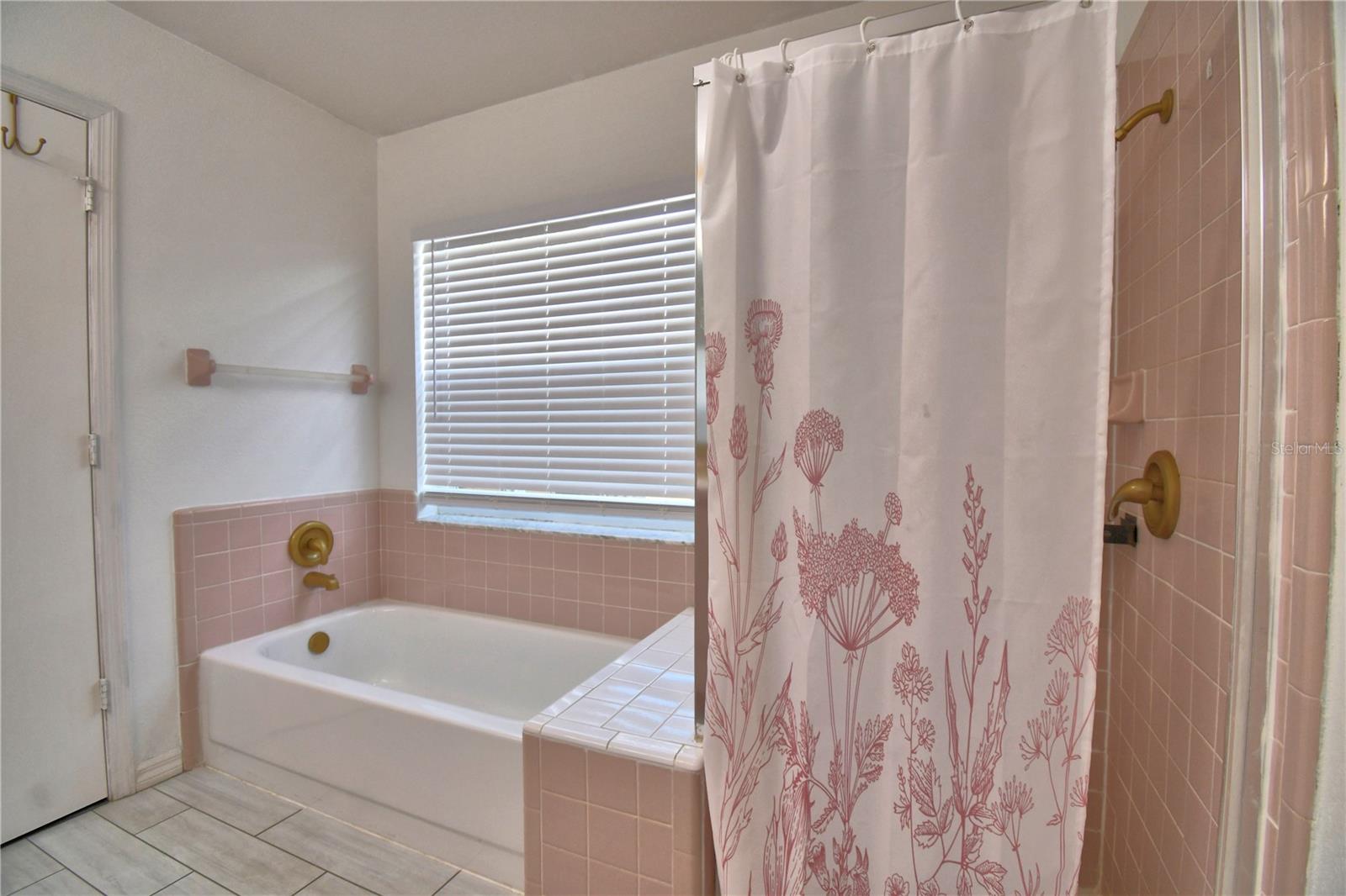 2935 Dickens Cir Property Photo 45