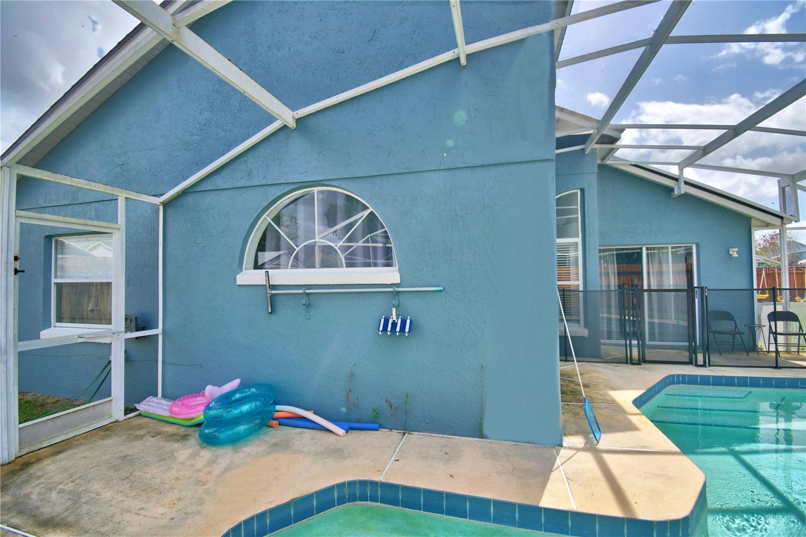 2935 Dickens Cir Property Photo 54