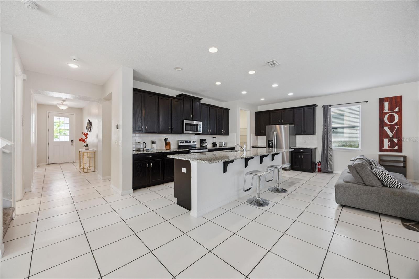 9008 Sunshine Ridge Loop Property Photo 3