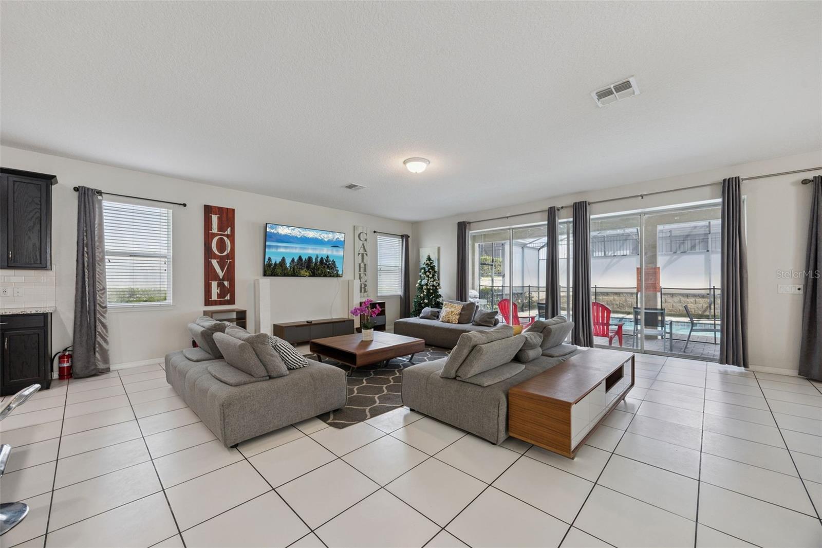 9008 Sunshine Ridge Loop Property Photo 8