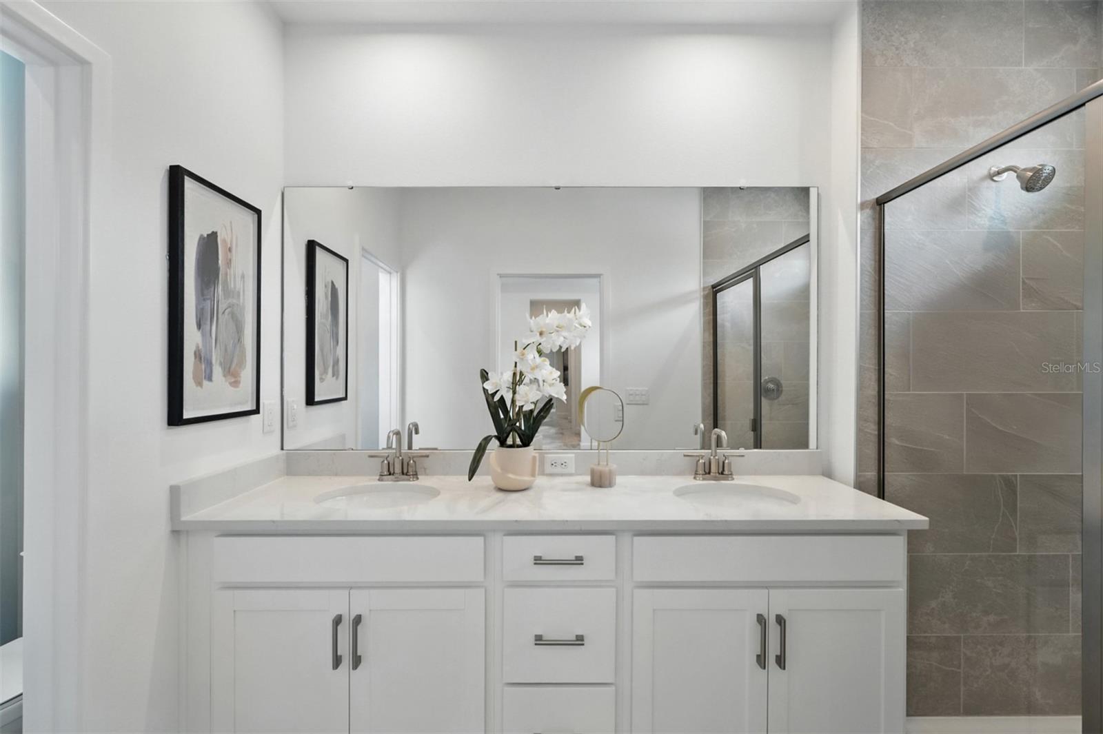 1475 Seashore Cir Property Photo 14