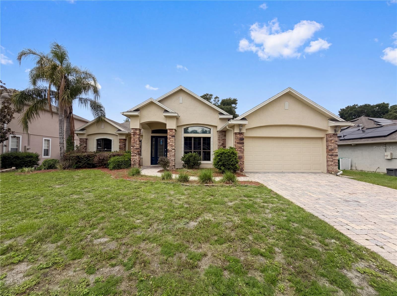 216 BLUE CRYSTAL DR