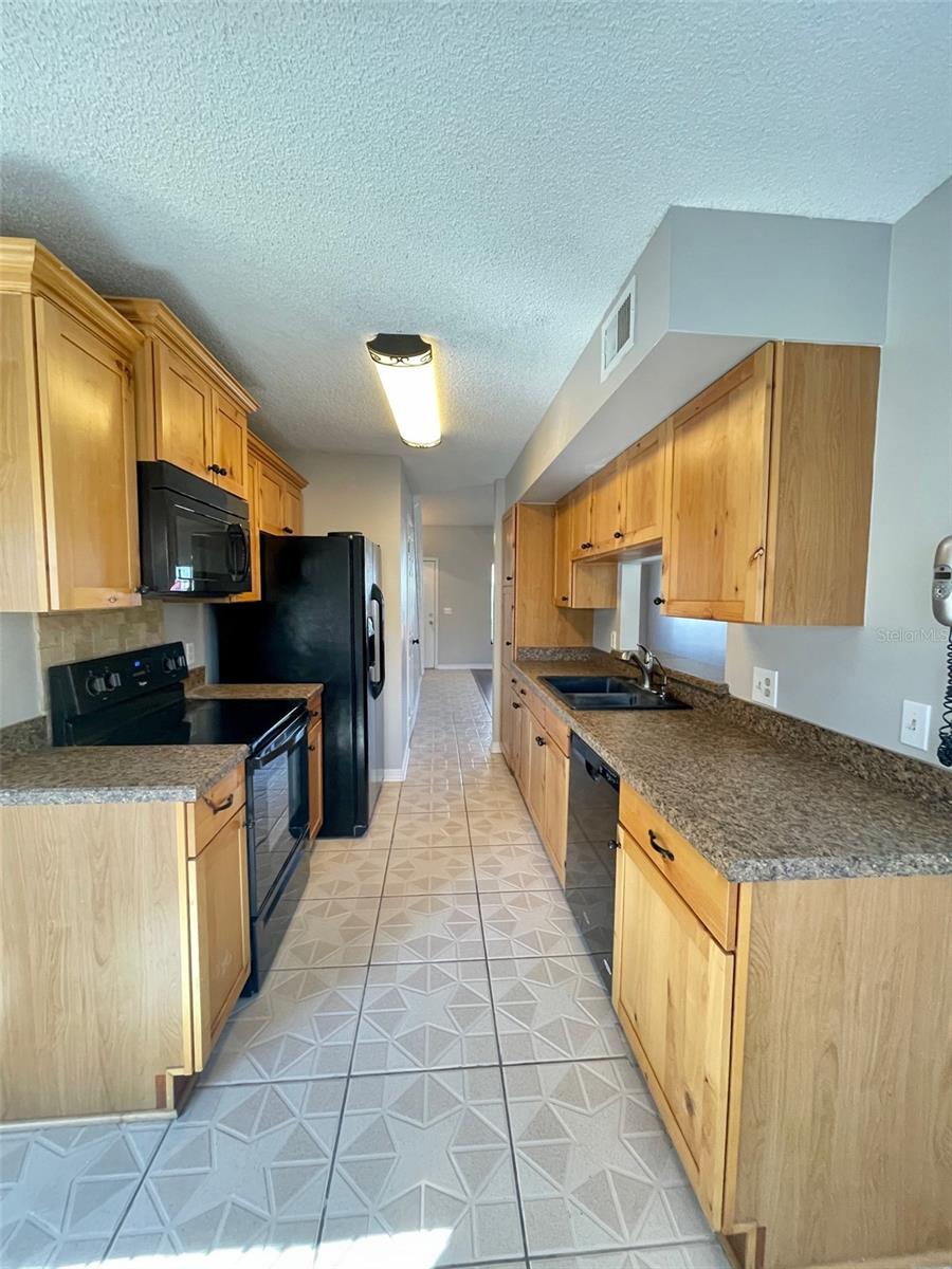 1234 Crossfield Dr Property Photo 8