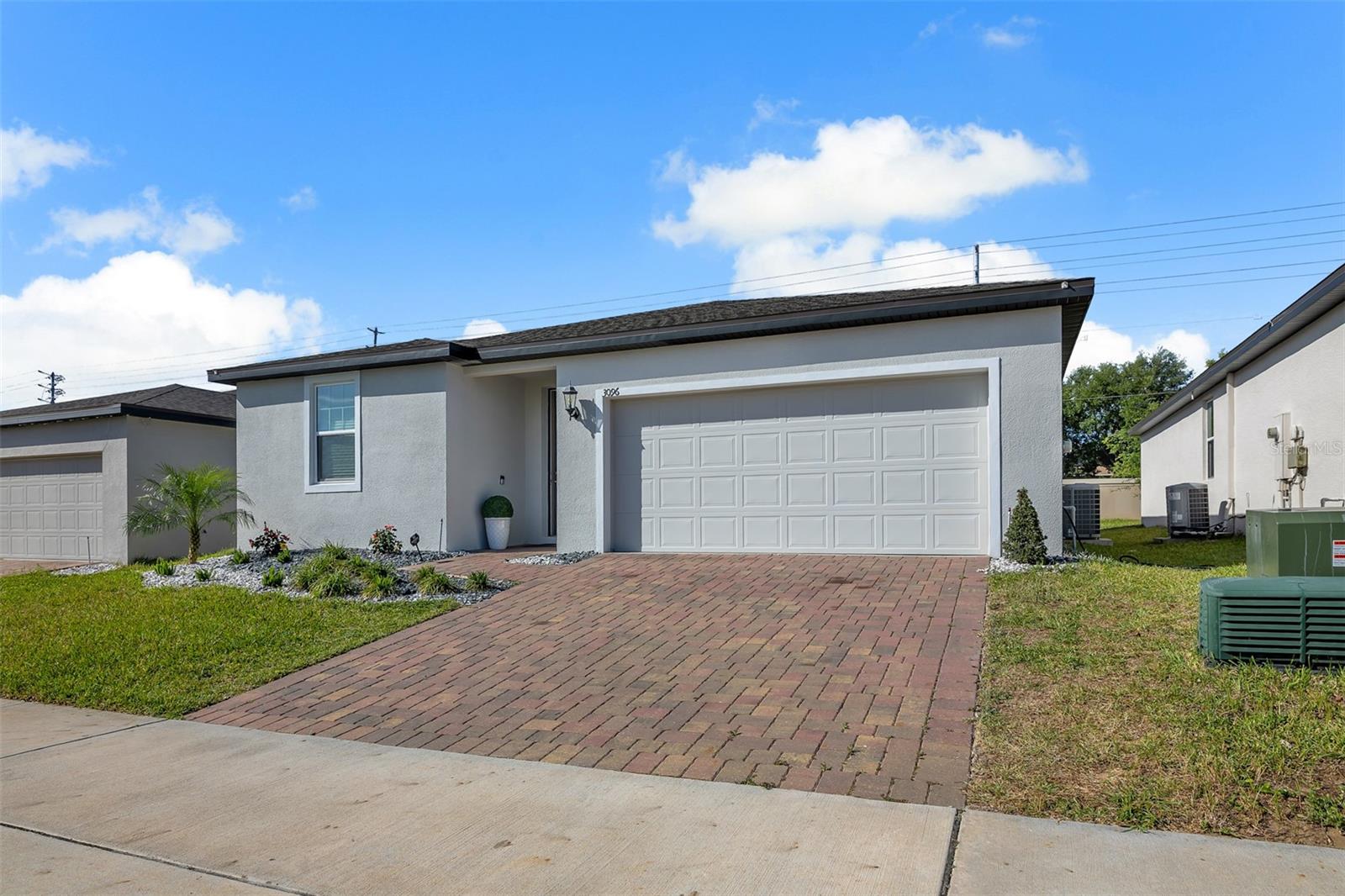 O6396269 Property Photo 4