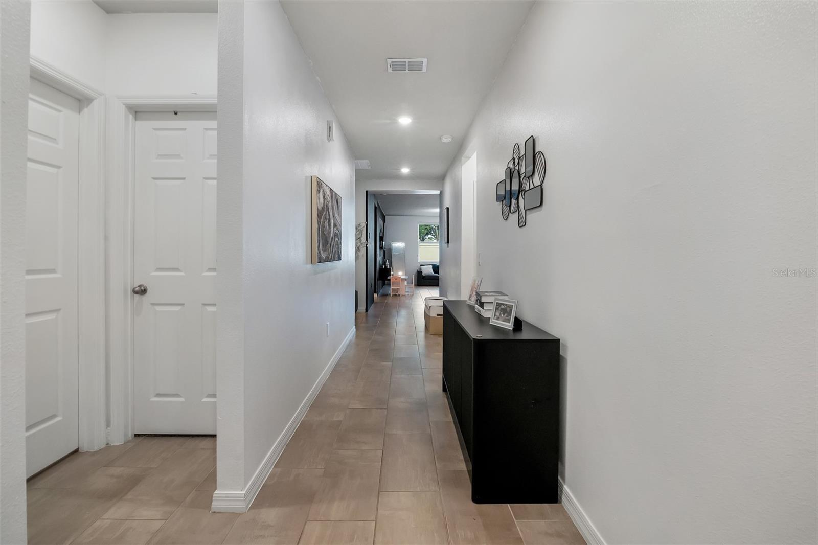 O6396269 Property Photo 5