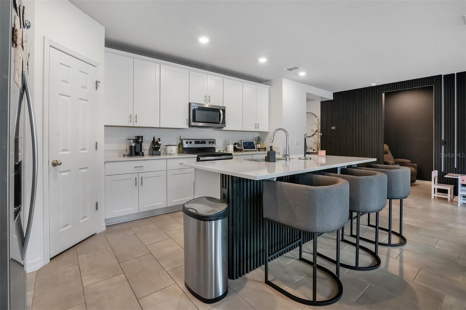 O6396269 Property Photo 13