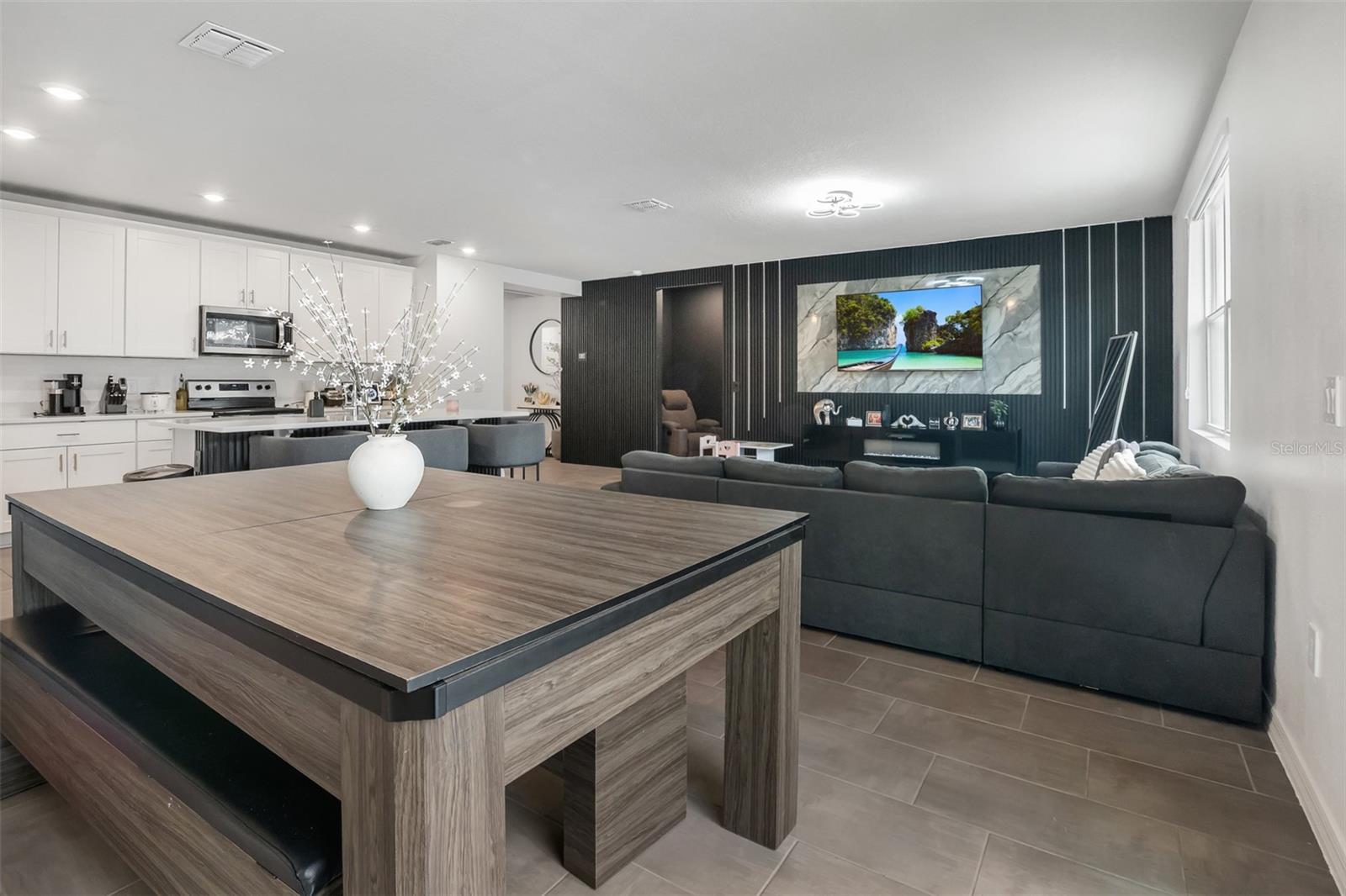 O6396269 Property Photo 14