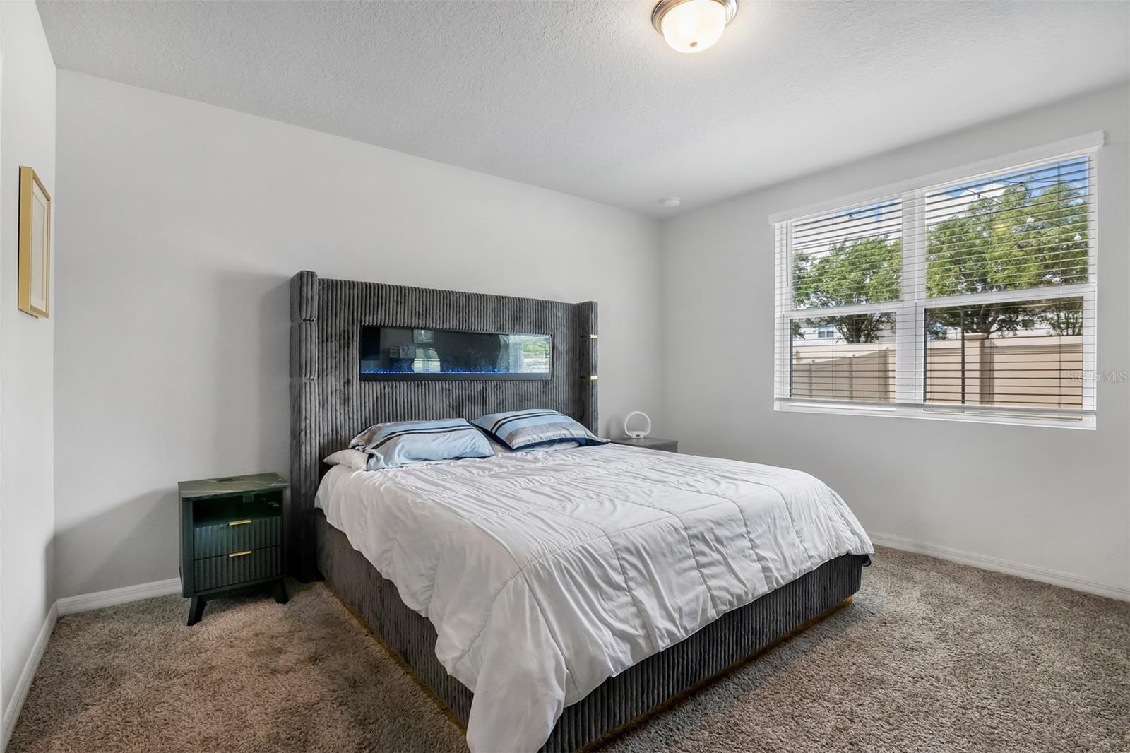 O6396269 Property Photo 20