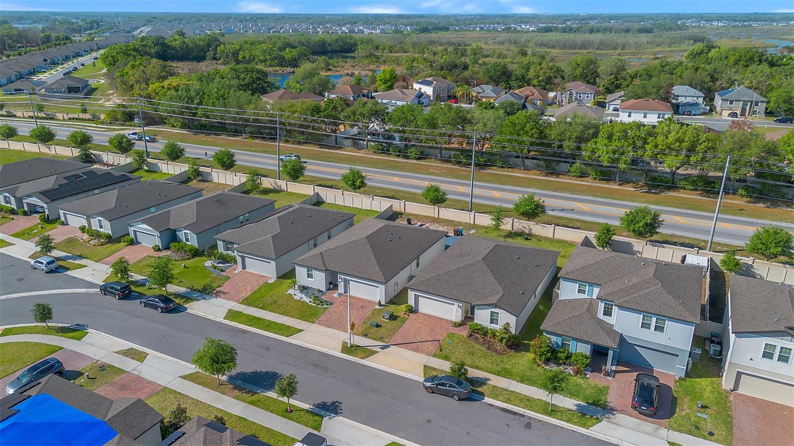 O6396269 Property Photo 24