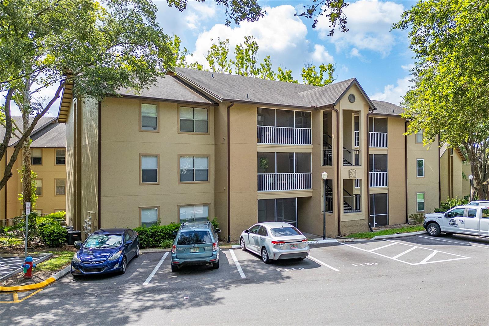 627 Dory Ln #304 Property Photo 1