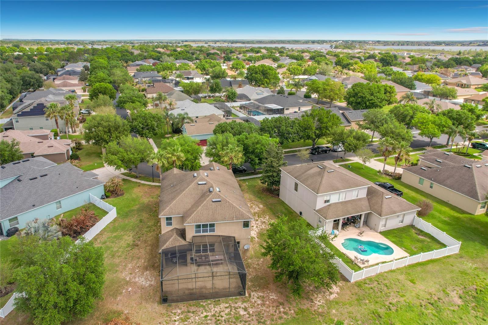 344 Magneta Loop Property Photo 42