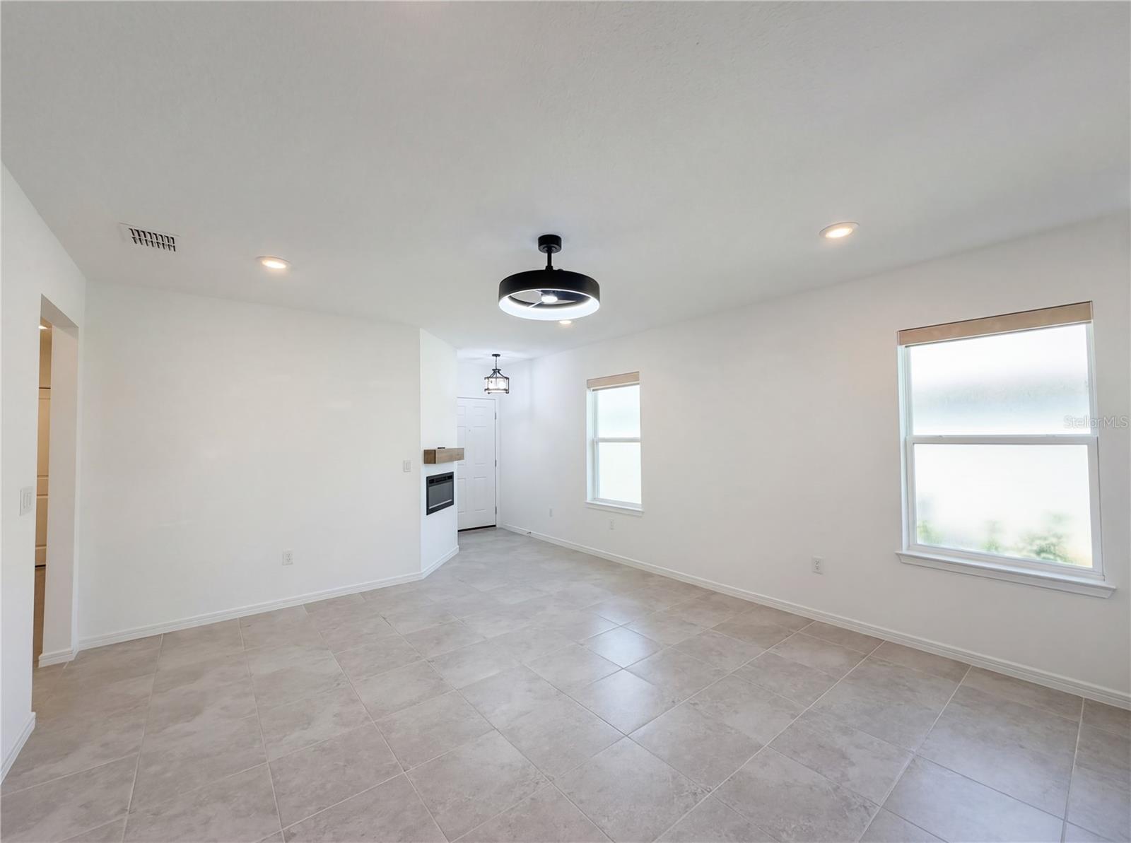 8359 Sw 54th Loop Property Photo 5