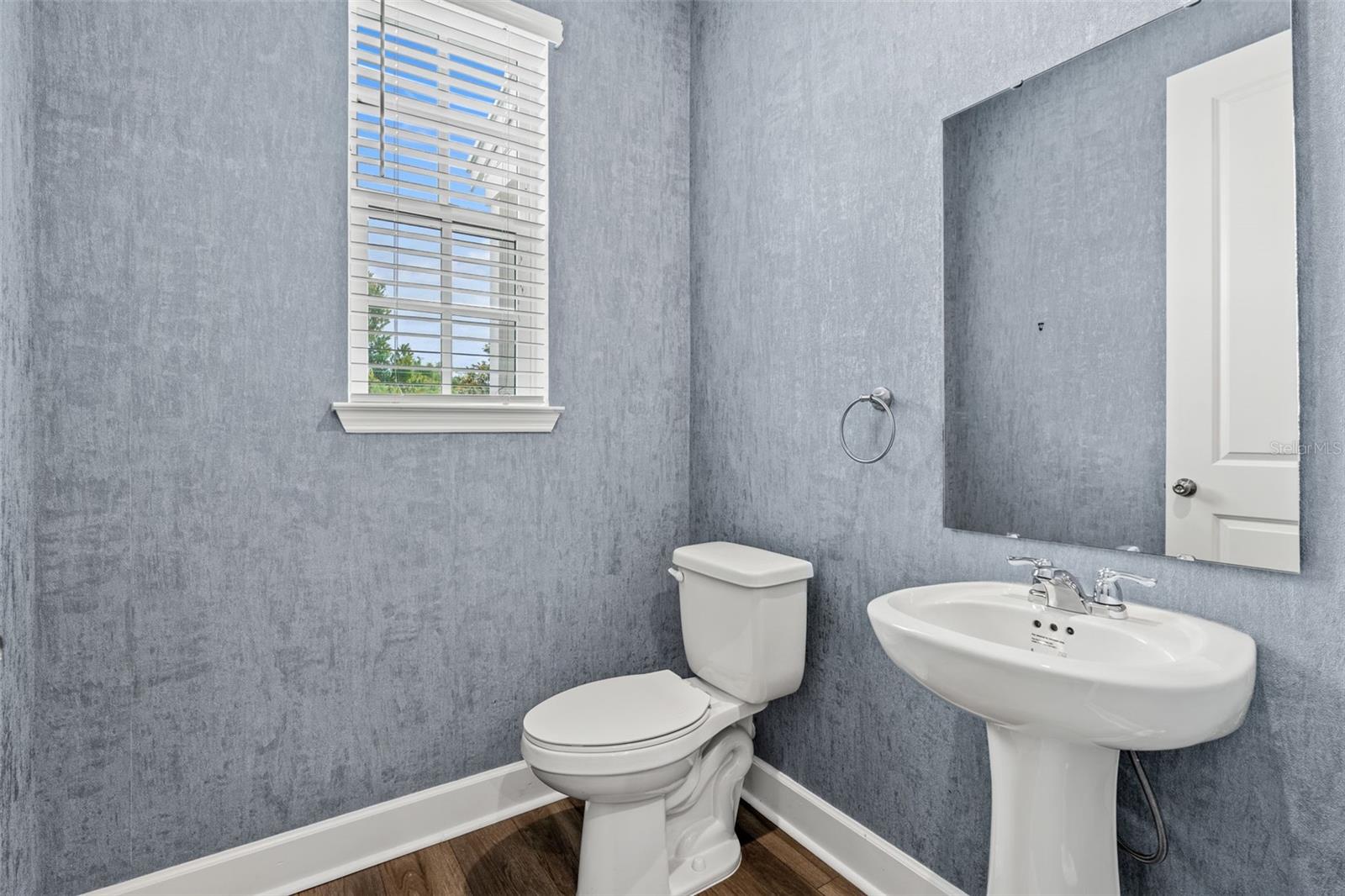 1851 Coastal Ct Property Photo 27