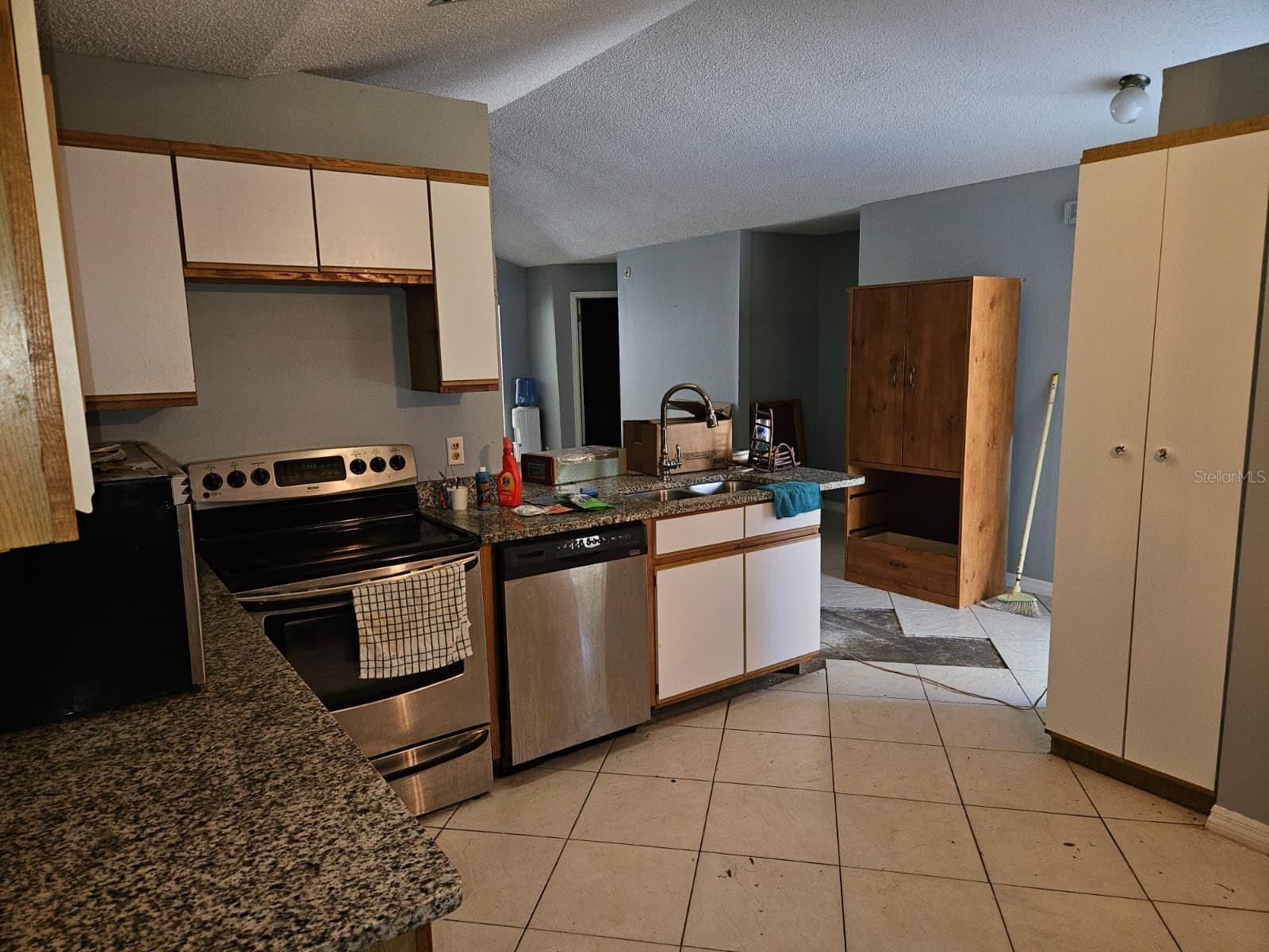 1821 17th St Property Photo 8