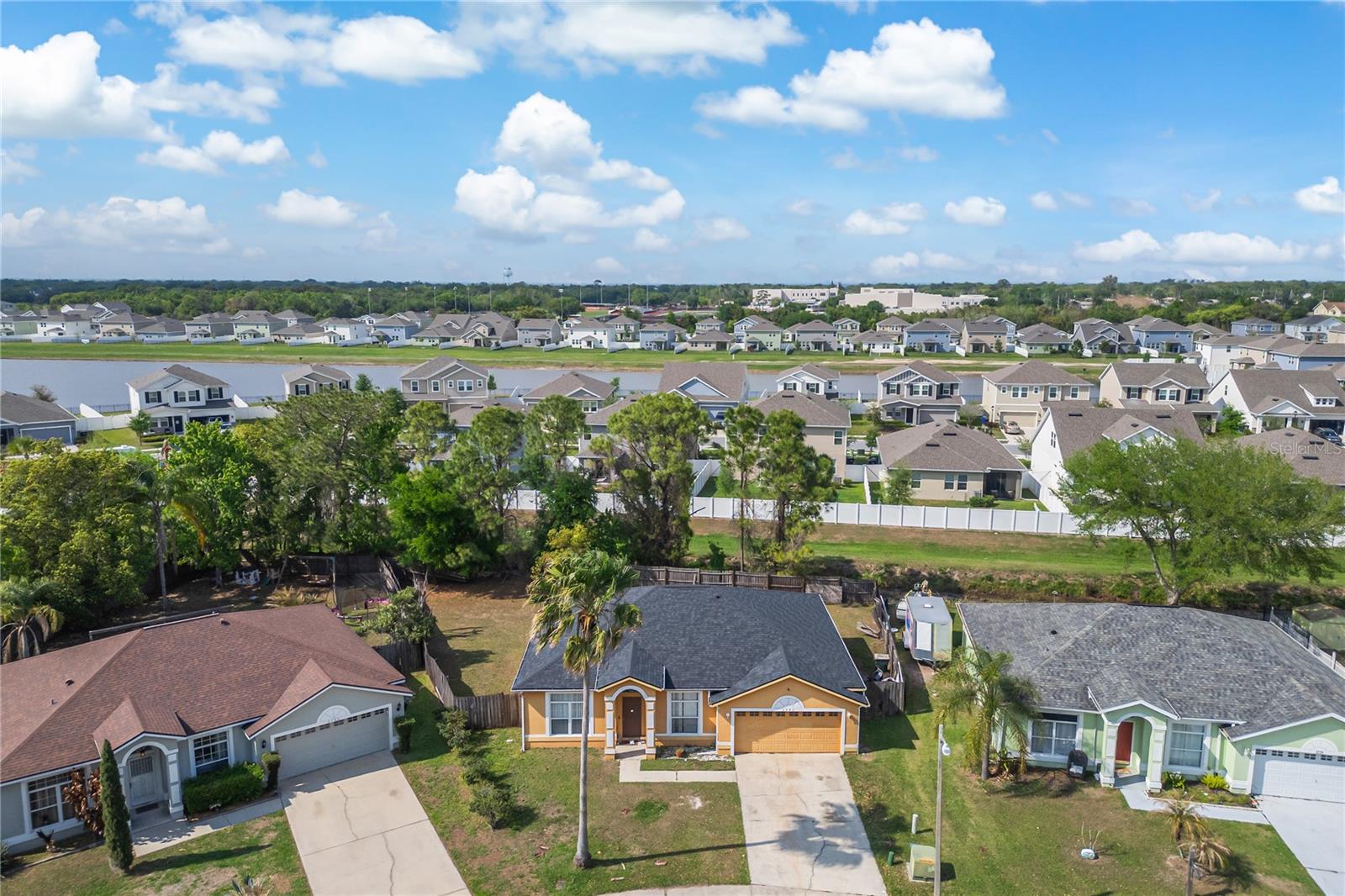 2782 Andes Way Property Photo 3