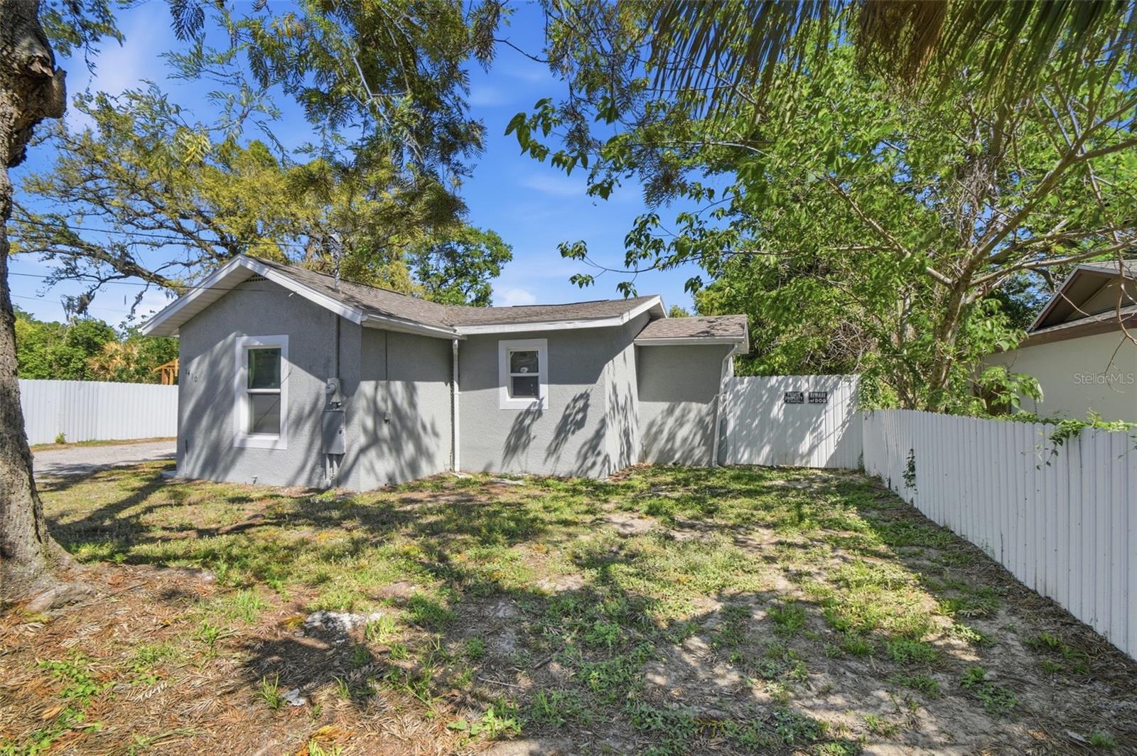 1410 E Waters Ave Property Photo 33