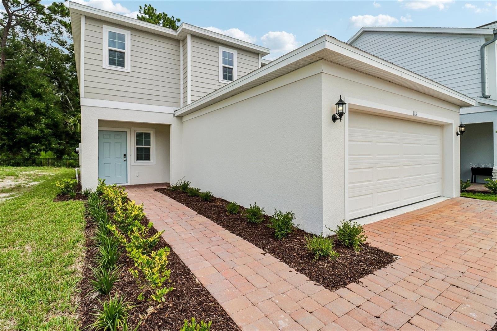 1113 Majesty Palm Cir Property Photo 1