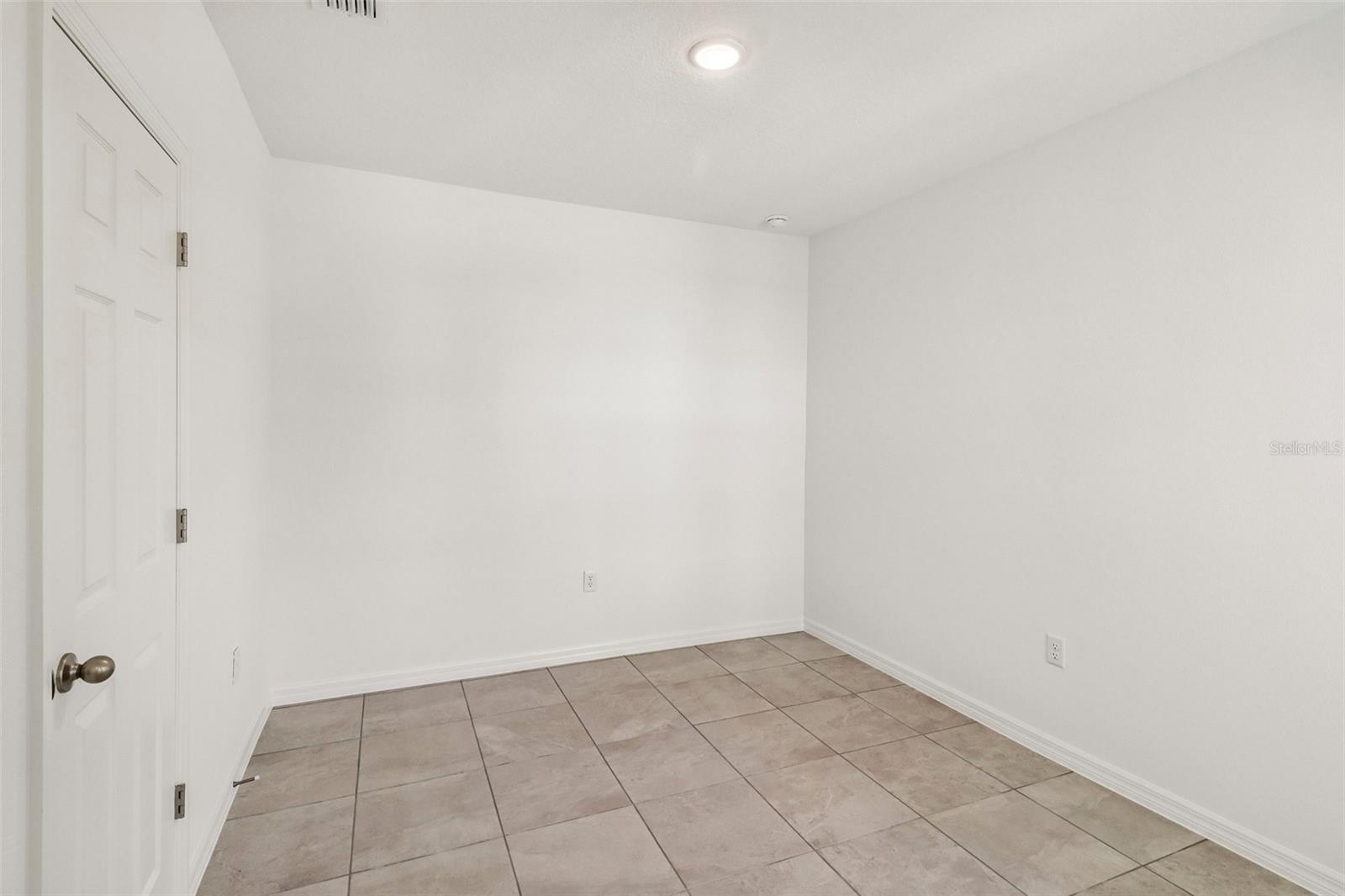 1113 Majesty Palm Cir Property Photo 3