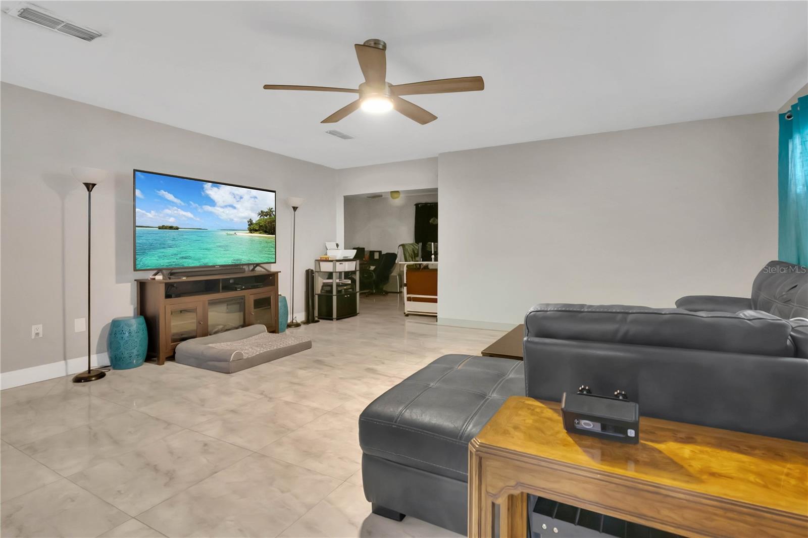 9727 Bear Lake Rd Property Photo 3