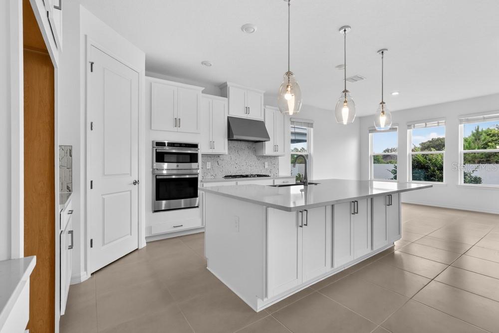957 Ladyfish Trl Property Photo 4