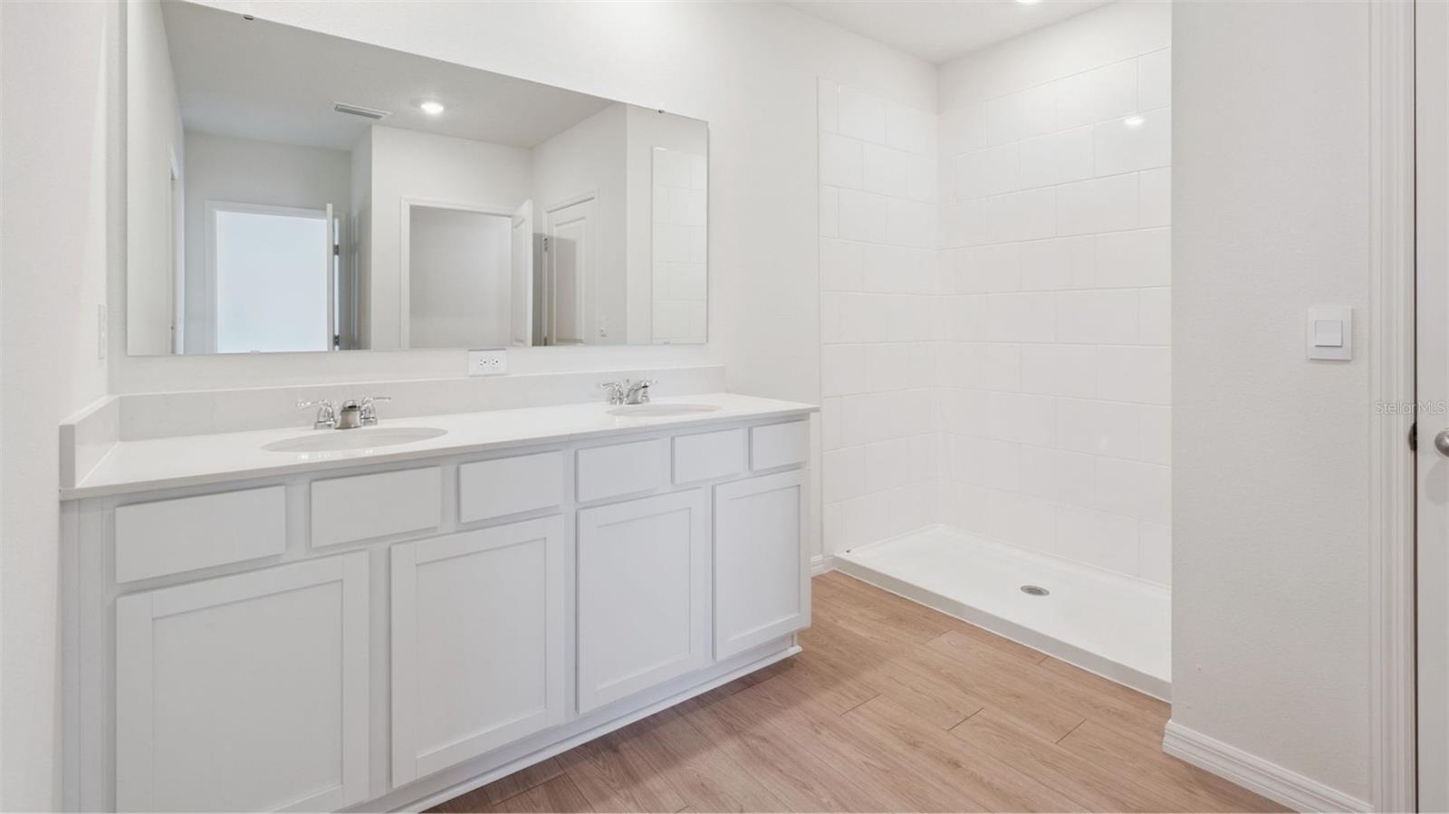 3036 Grey Moss Dr Property Photo 2