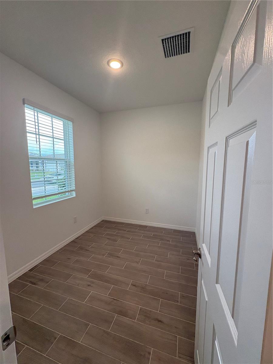 1876 Columbus Path Property Photo 2