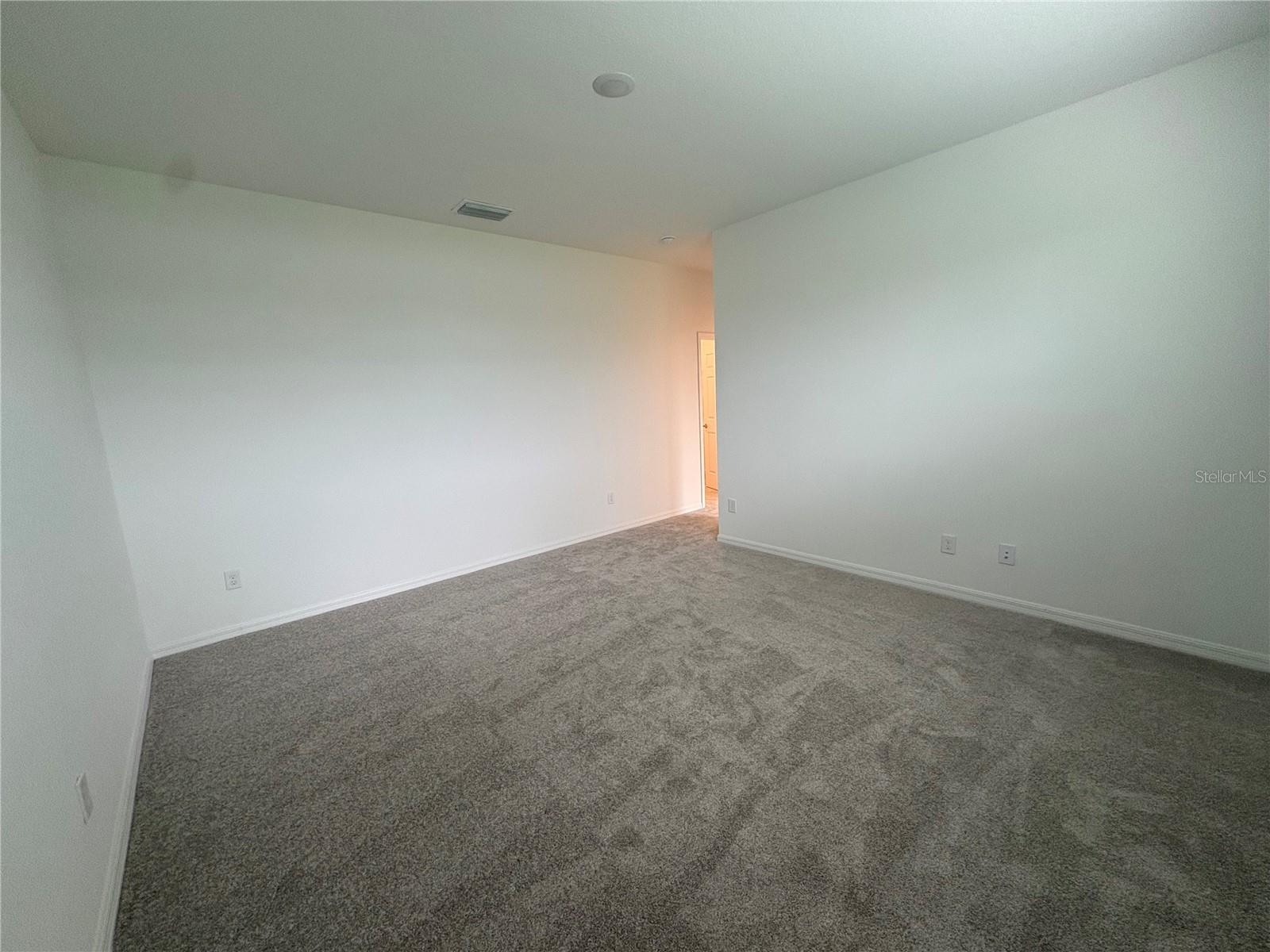 1876 Columbus Path Property Photo 15