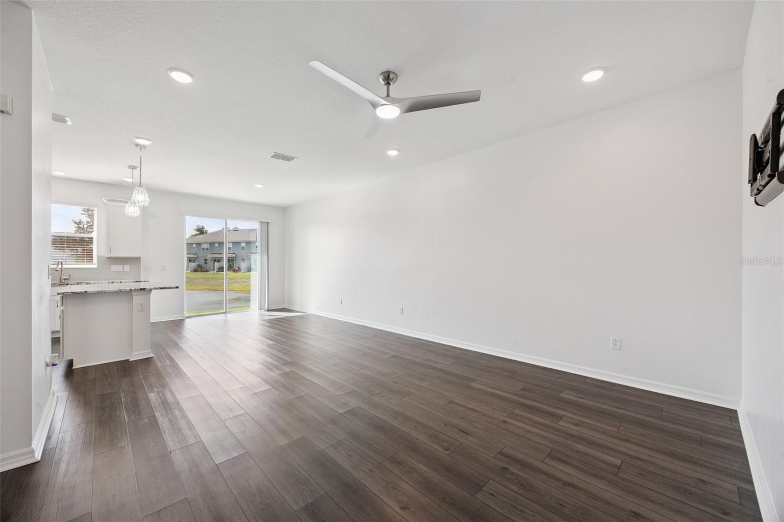 759 Spring Palms Loop Property Photo 4