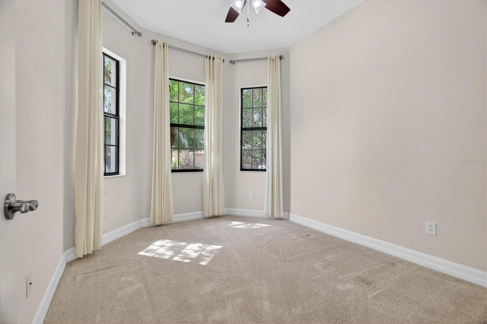 10429 Stapeley Dr Property Photo 8