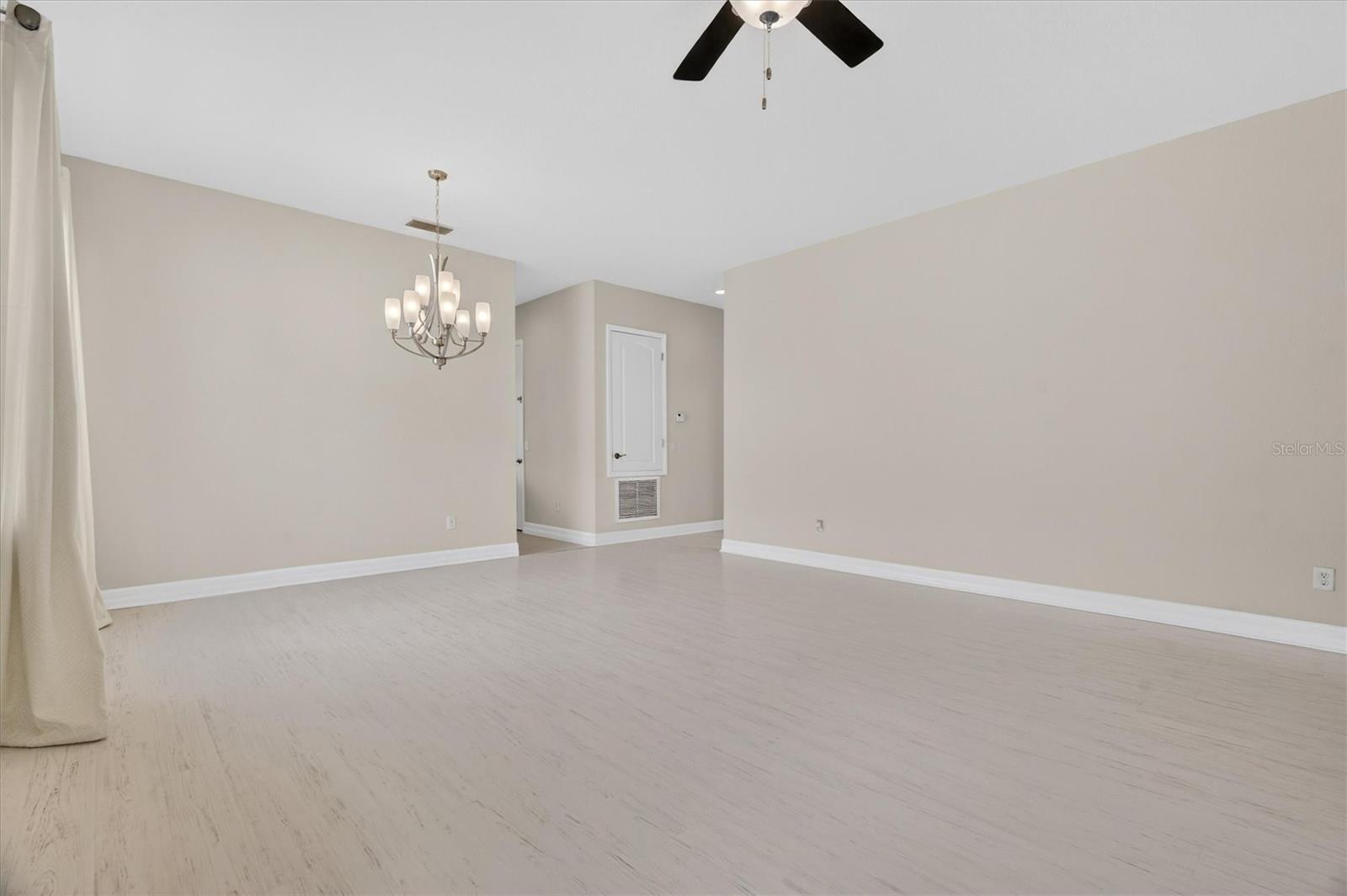 10429 Stapeley Dr Property Photo 13