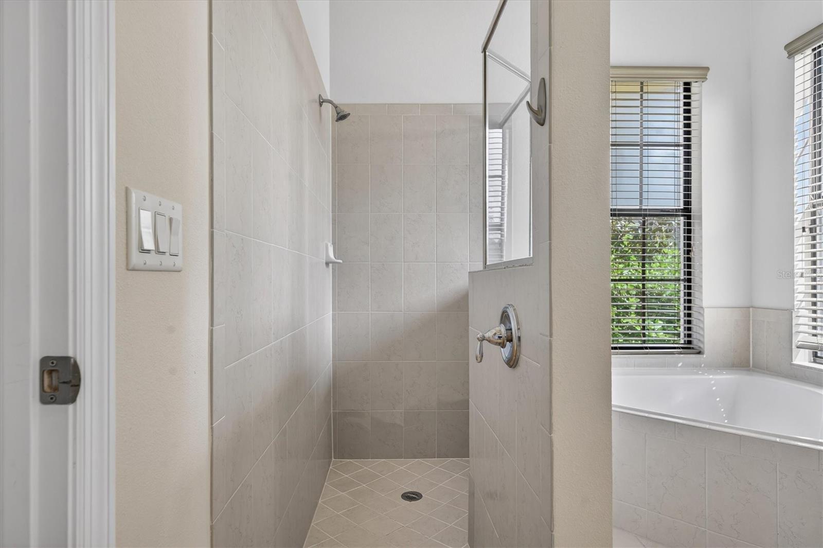 10429 Stapeley Dr Property Photo 32