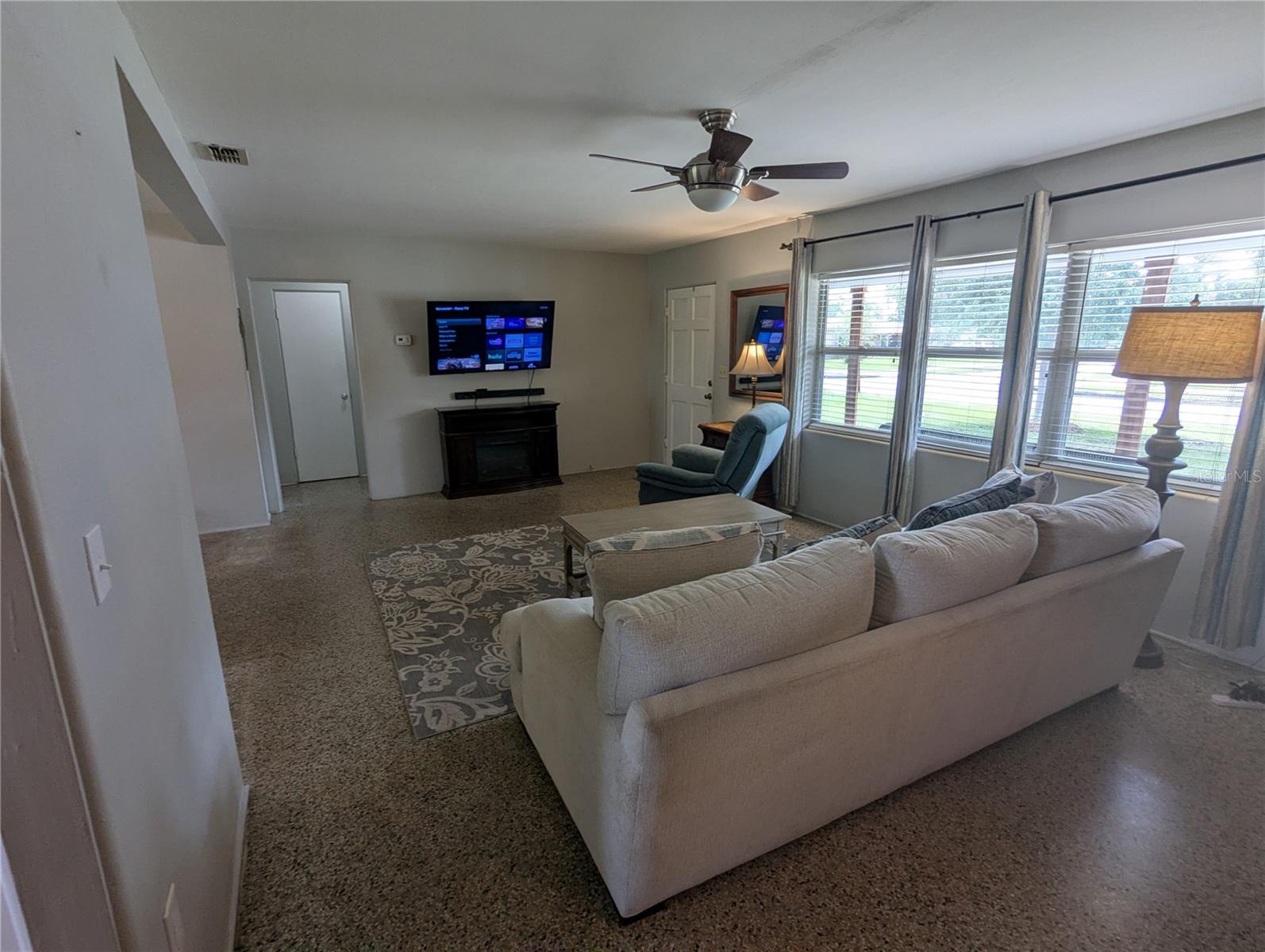5421 Alloway St Property Photo 8