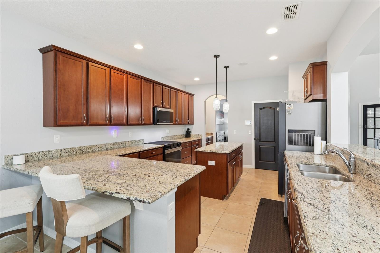 O6397172 Property Photo 15