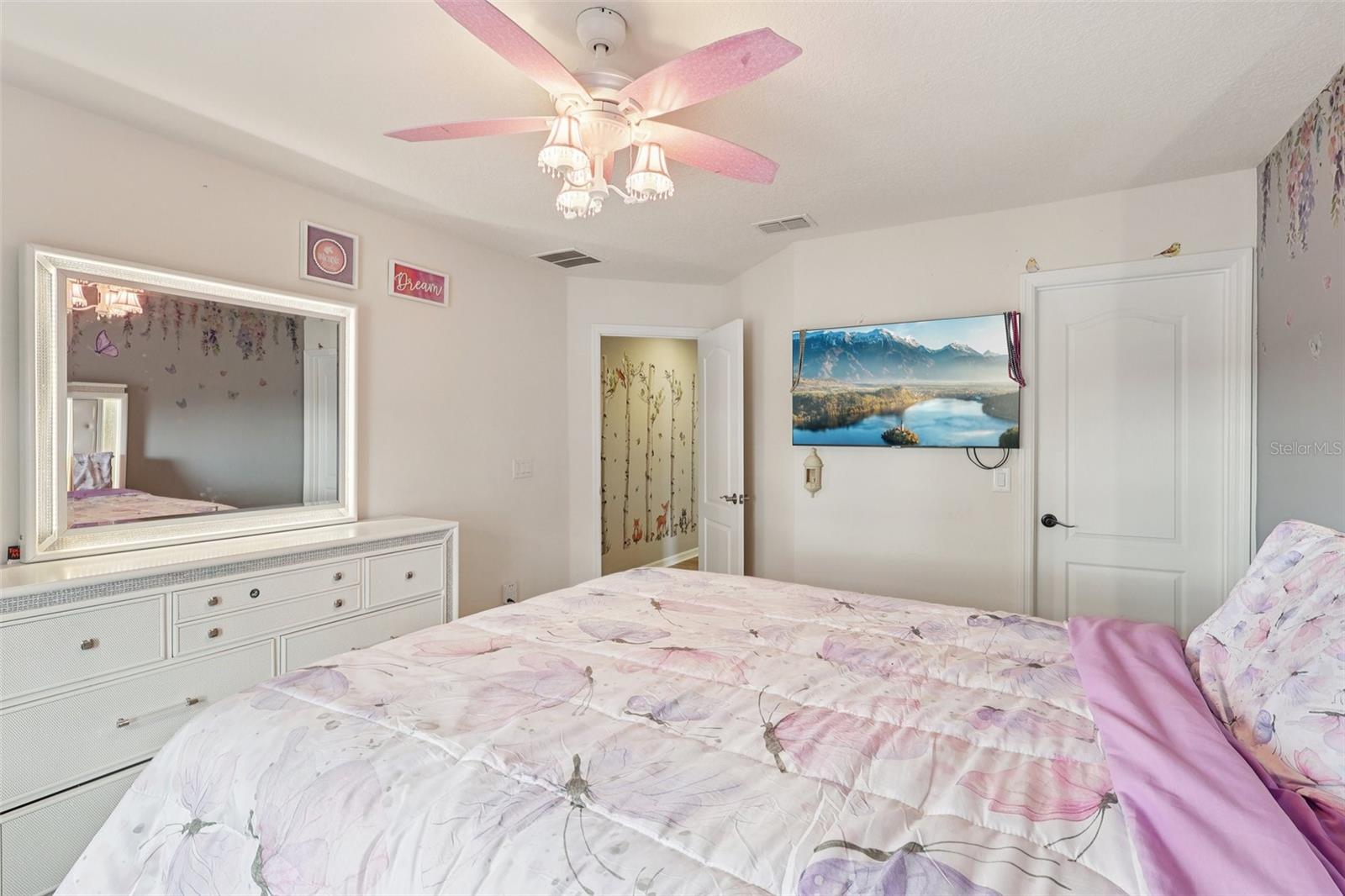 O6397172 Property Photo 38