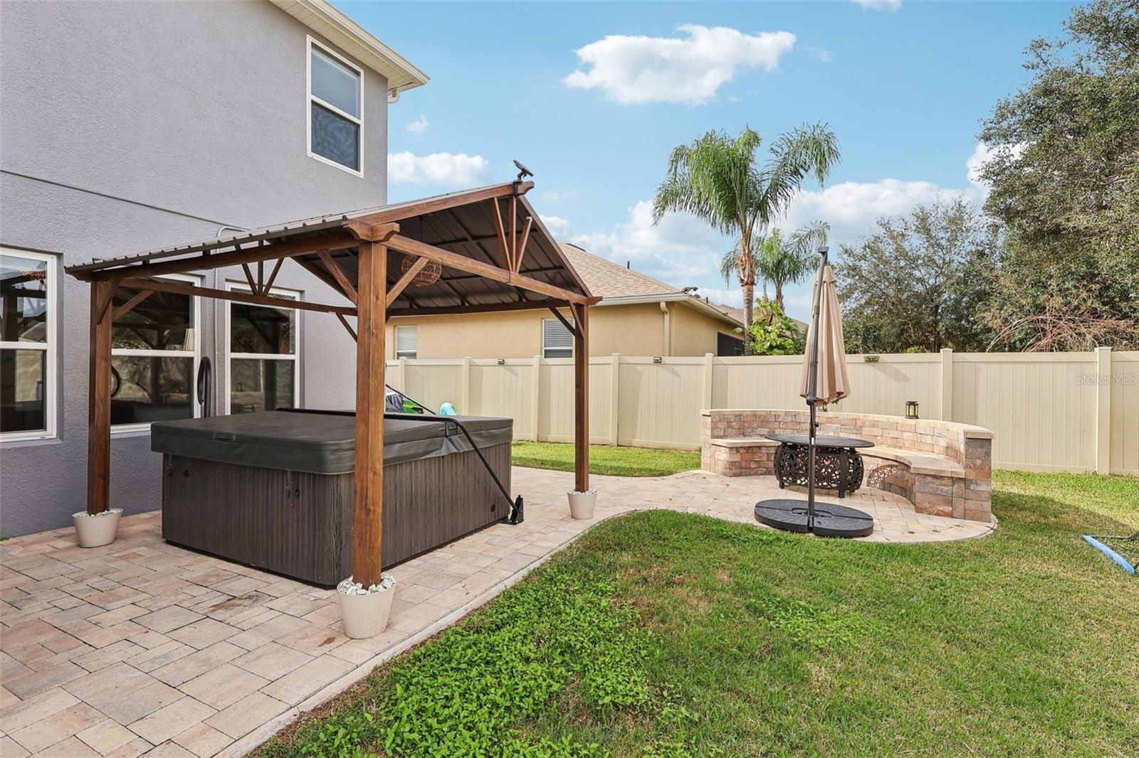 O6397172 Property Photo 48