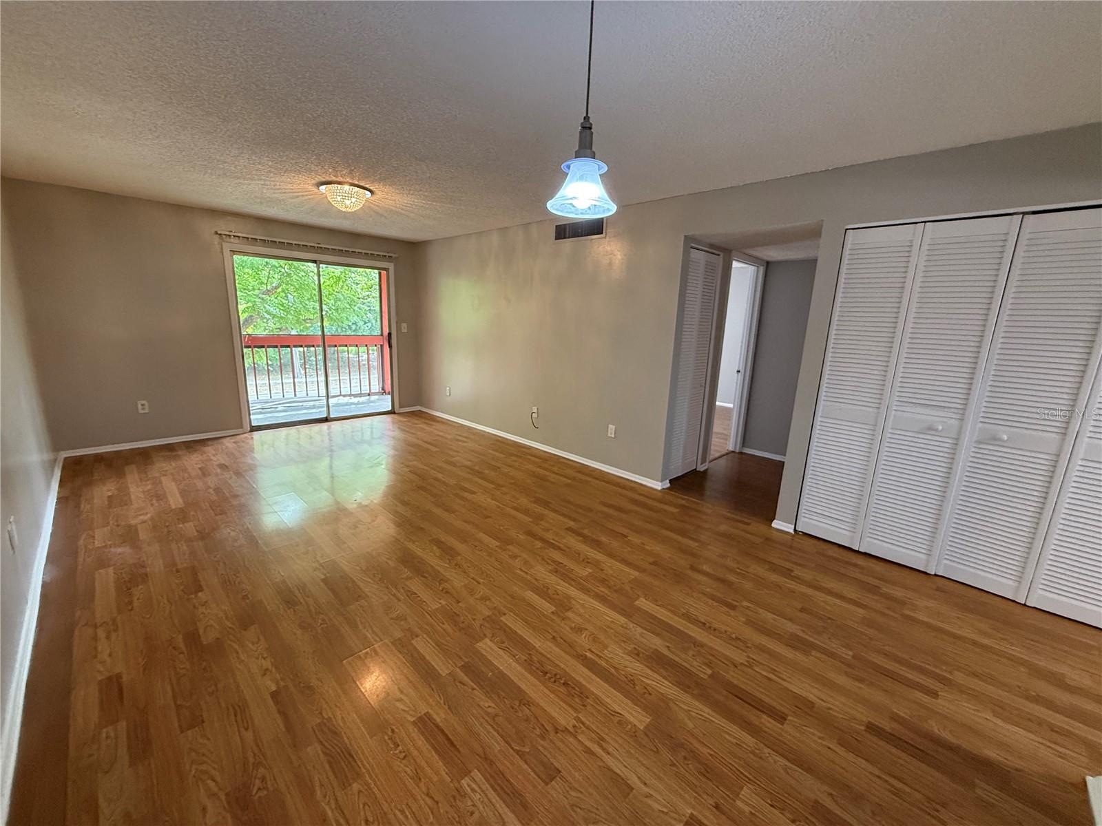 2800 N Powers Dr #9 Property Photo 10