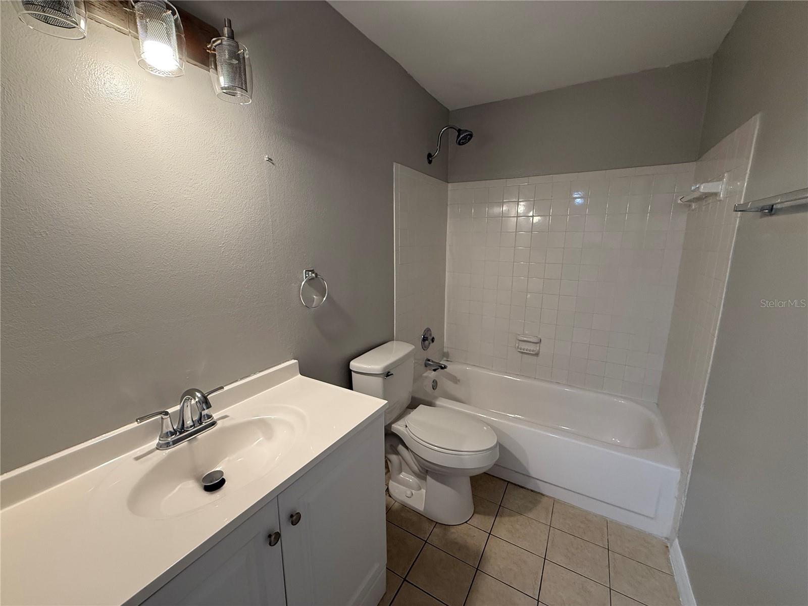 2800 N Powers Dr #9 Property Photo 20