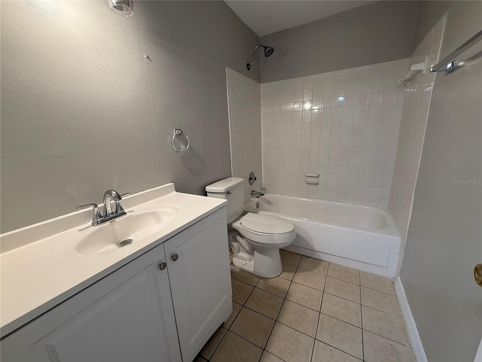 2800 N Powers Dr #9 Property Photo 21