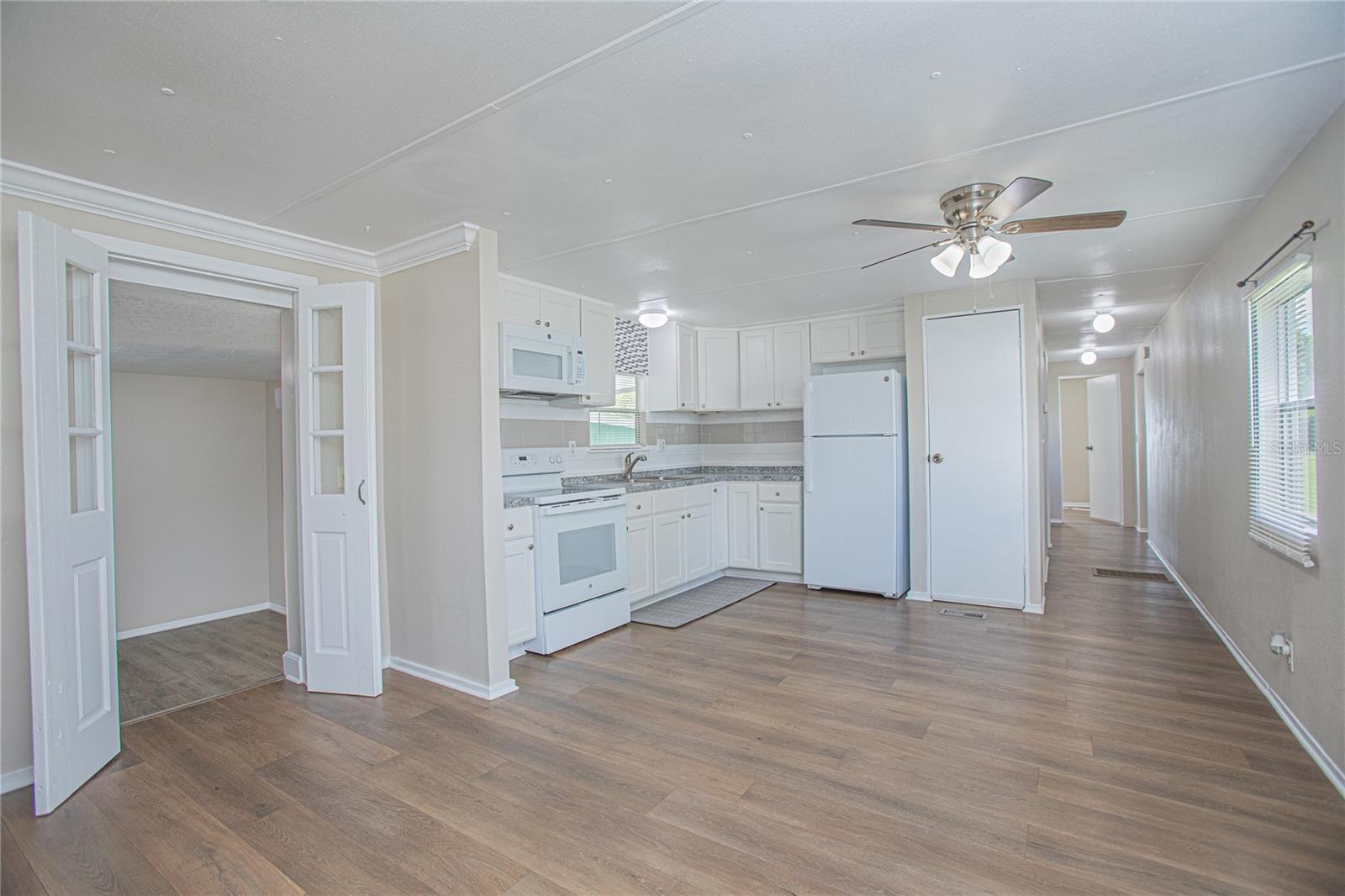 2009 Pine St Property Photo 3