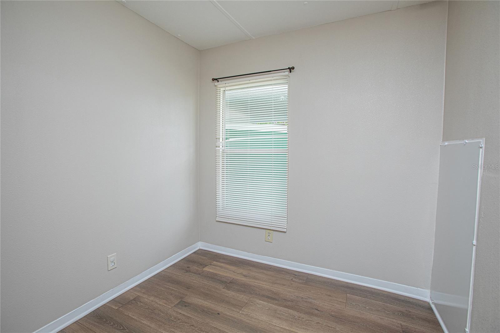 2009 Pine St Property Photo 8