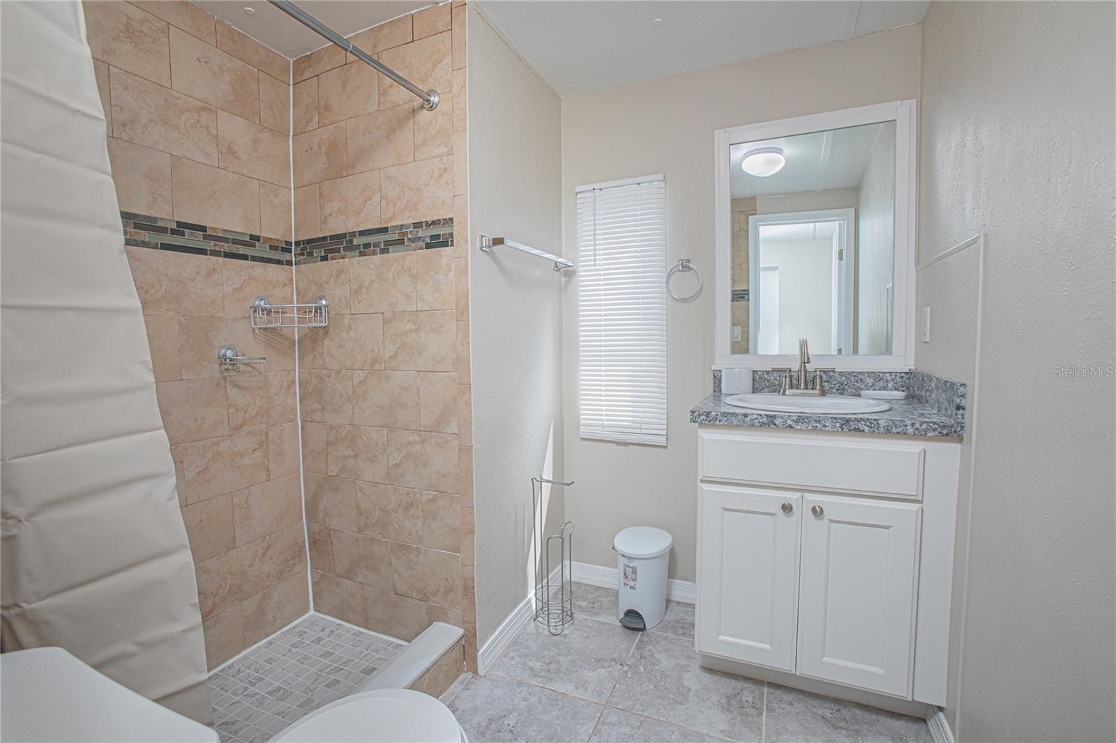 2009 Pine St Property Photo 9