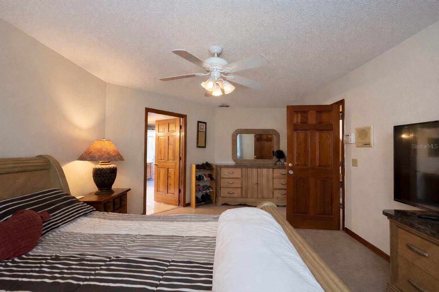 2627 Coventry Ln Property Photo 10