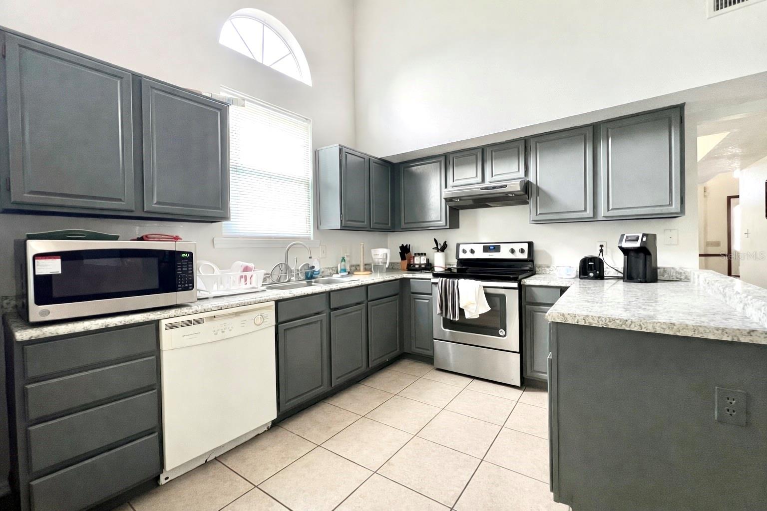 2627 Coventry Ln Property Photo 14