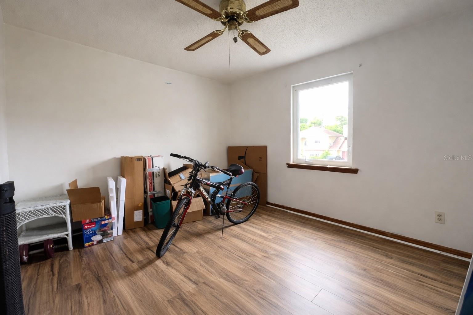2627 Coventry Ln Property Photo 17