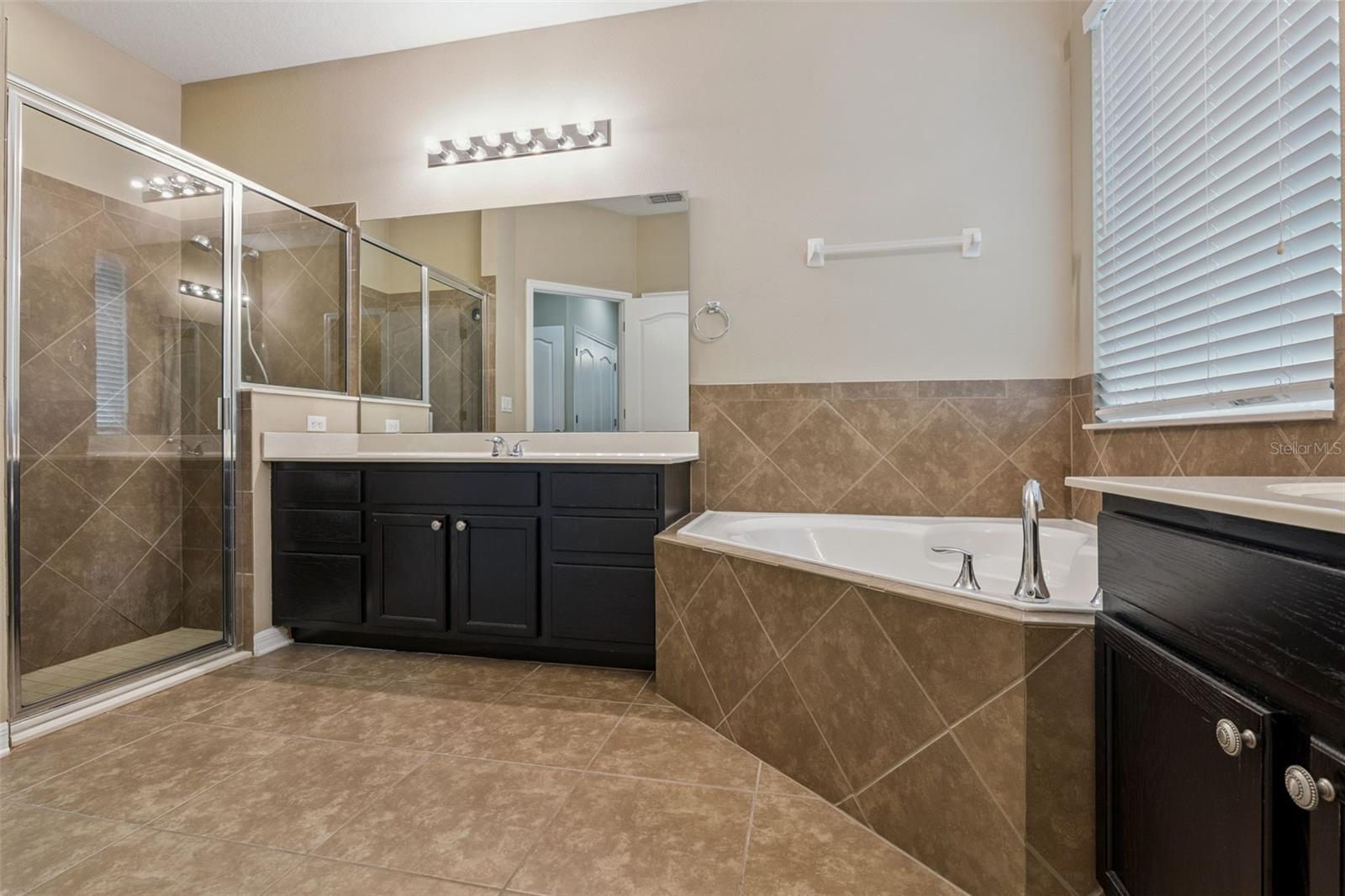 2028 Misty Glen Dr Property Photo 20