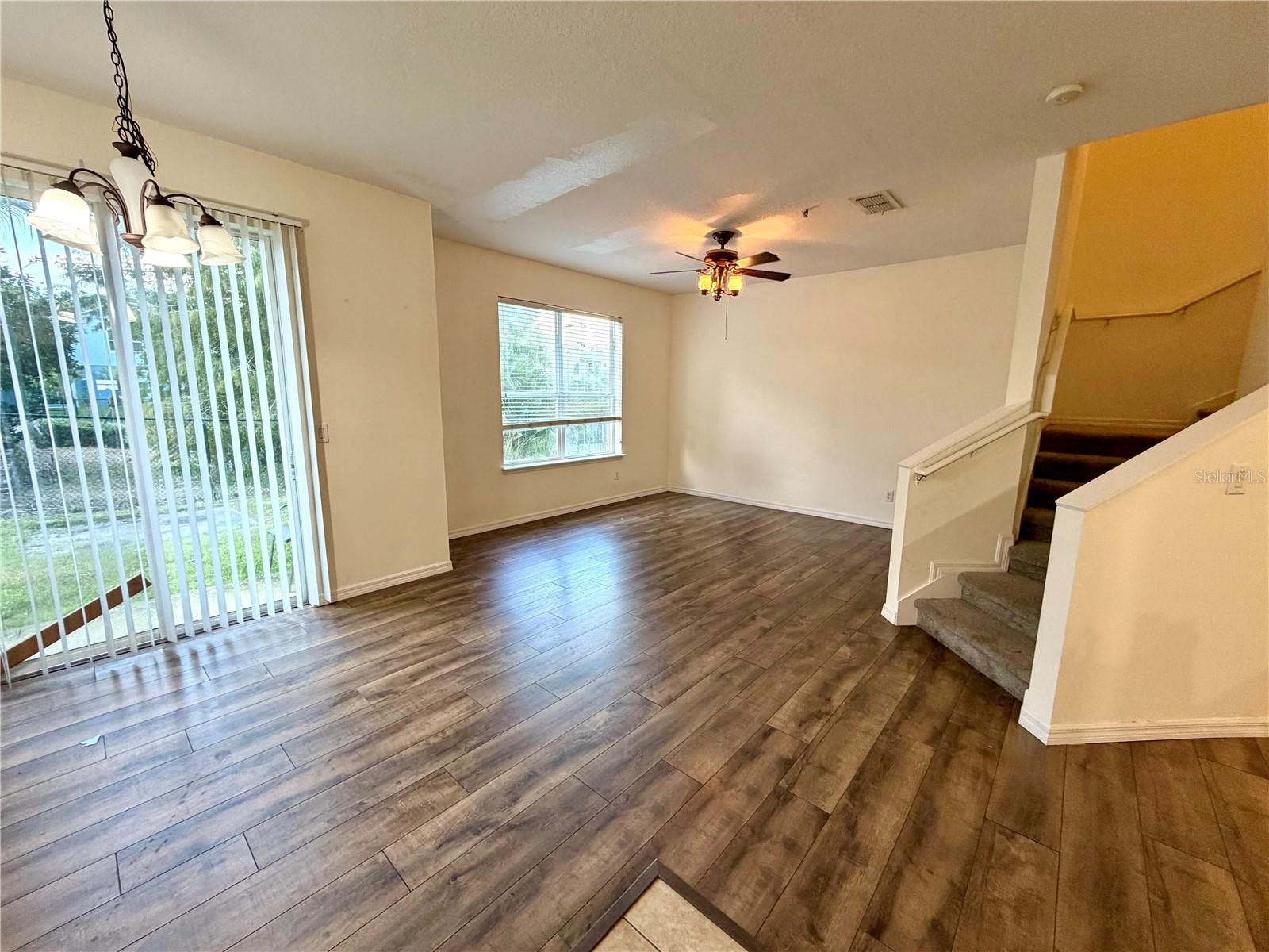 O6397443 Property Photo 1