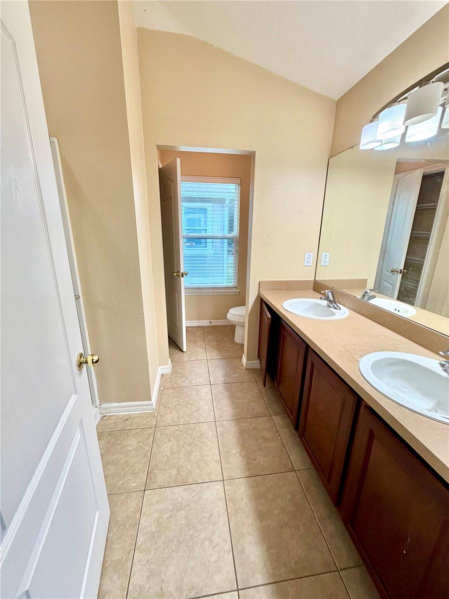 O6397443 Property Photo 15