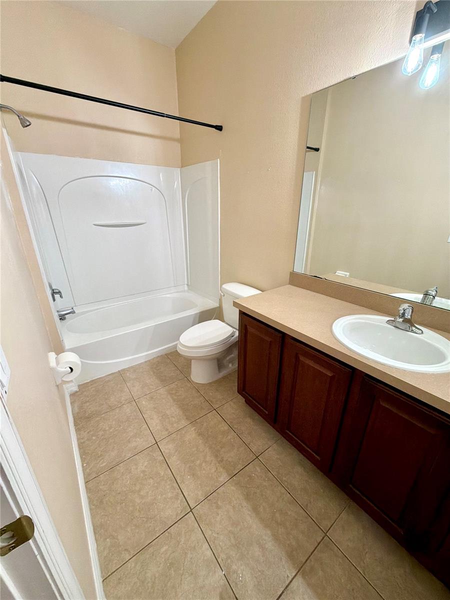 O6397443 Property Photo 20
