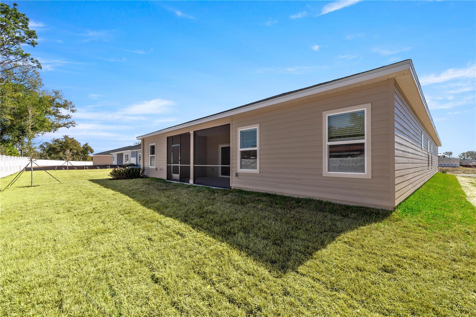 14037 Nw Convergence Blvd Property Photo 4
